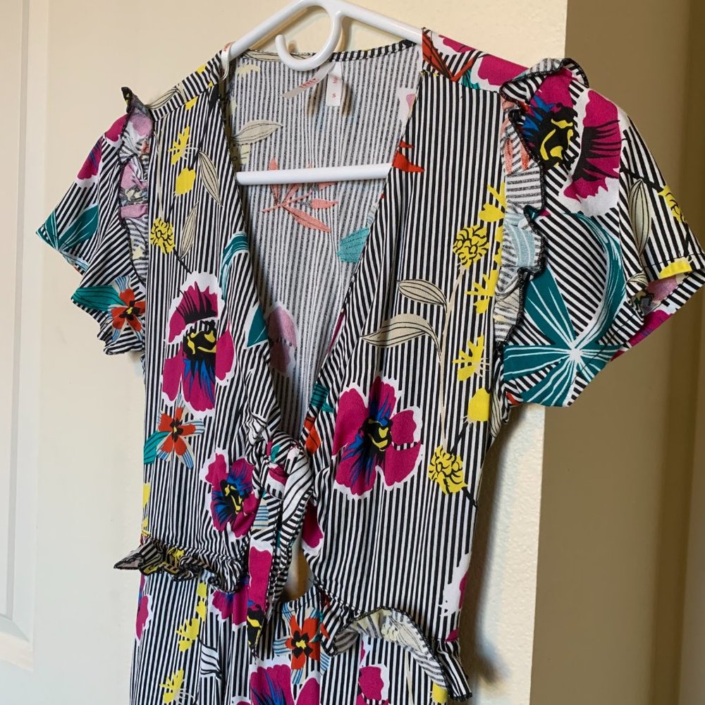 True Destiny floral maxi dress small